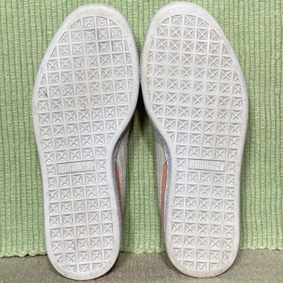 Puma Big Girls Peach/Cream Classic Suede Athletic Low Sneakers Shoes Size US 6C - Picture 8 of 11
